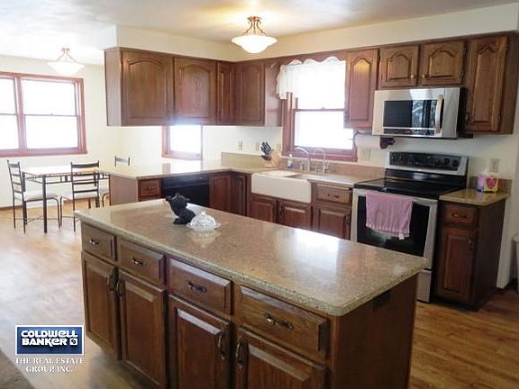 Spacious Kitchen with Island