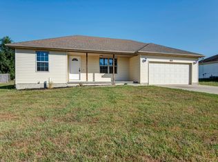 409 Sugar Ln, Clever, MO 65631