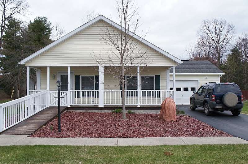 1st image of 1 Cherry Ln