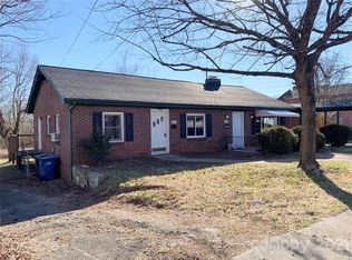 104 12th St NW, Hickory, NC 28601