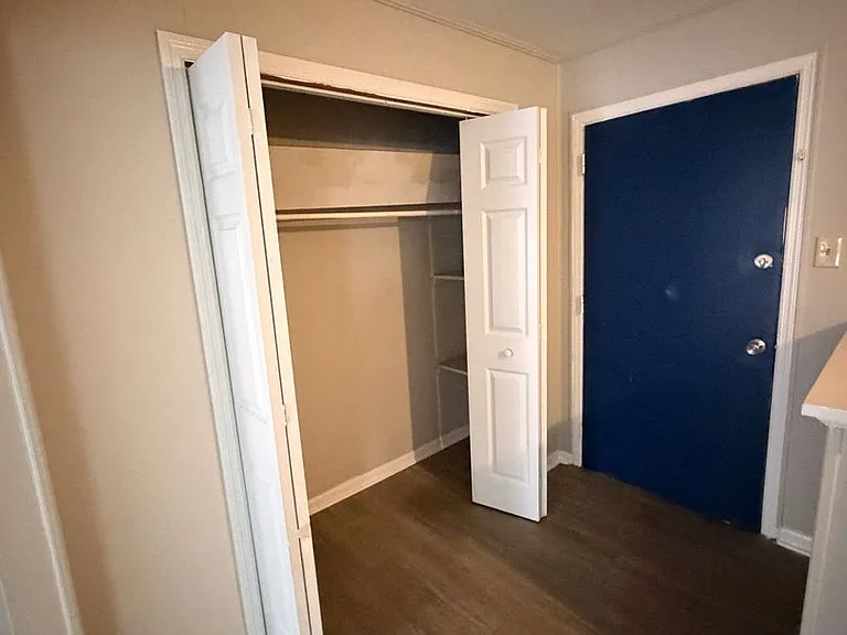1708 Jennifer Rd #D9 — Photo 15