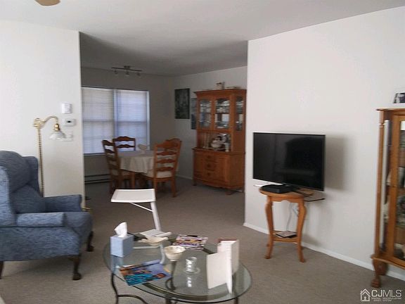 5th image of 0 548b Norwich Ct