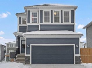 271 Chelsea Heath, Chestermere, AB T1X 2N4