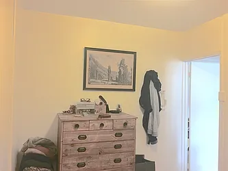 Rented by R New York