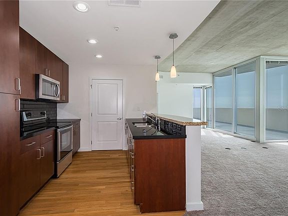 3rd image of 155 Court Ave #1001