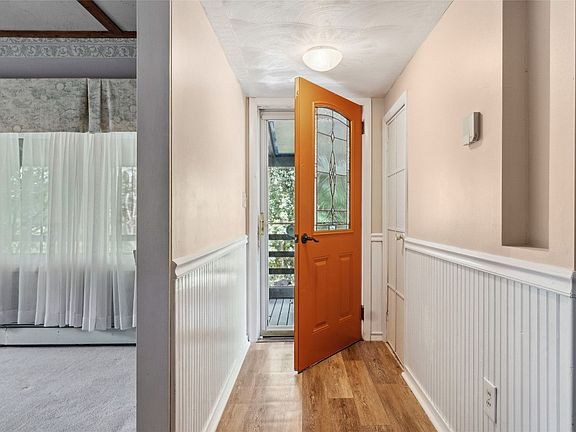 3rd image of 3566 Parkway St