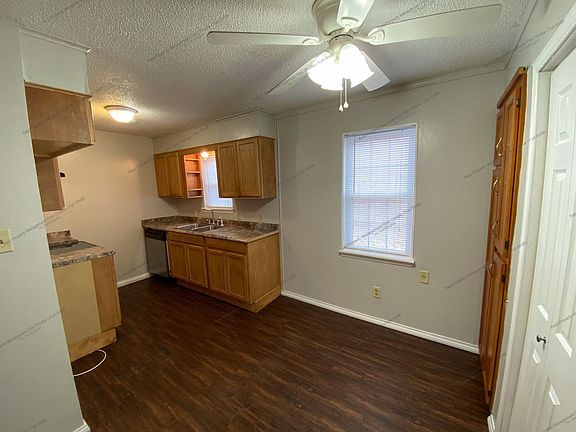 4th image of 8409 S 35th Ter