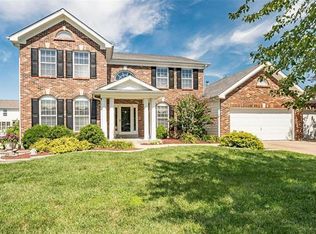 1512 Woodbury Dr, Dardenne Prairie, MO 63368