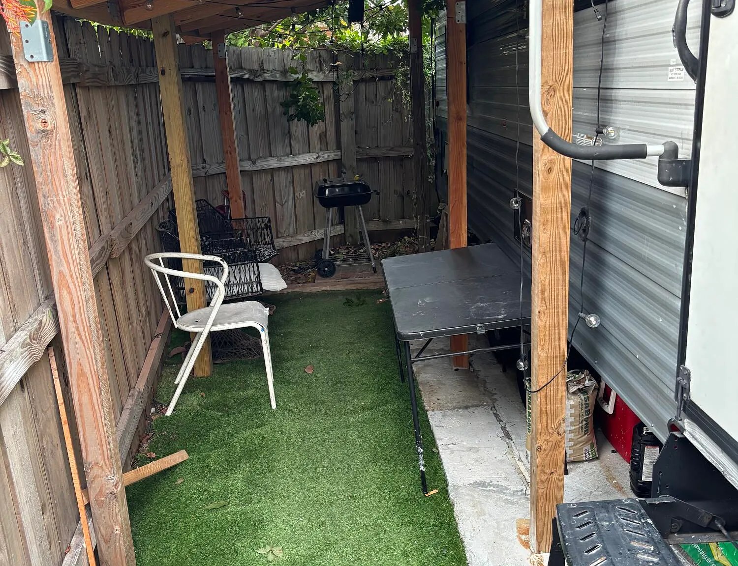 1 bed, 1.0 bath, 1724 sqft, $1,100 — Photo 2