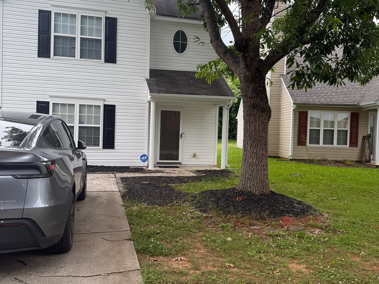 3 bed, 2.5 bath, 1404 sqft, $2,200 — Photo 1