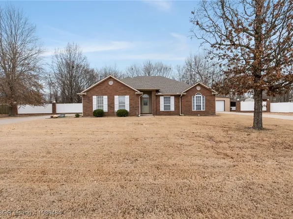 906 Jessie Dr, Lavaca, AR 72941