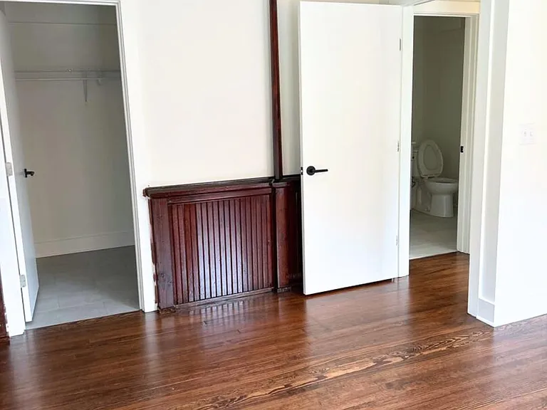 825 Stewart Ave SE — Photo 5