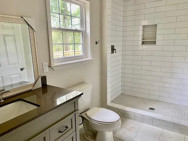 1123 Mapleash Ave — Photo 4