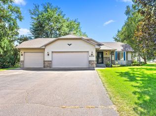 6209 Albert Ln, North Branch, MN 55056