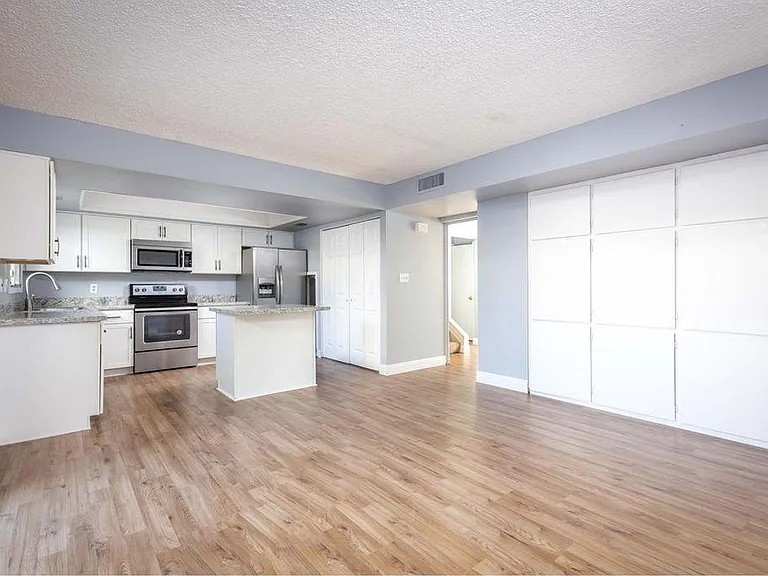 14 E Hermosa Dr — Photo 3