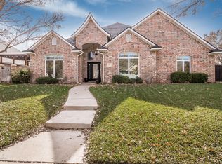 8407 New England Dr N, Amarillo, TX 79119