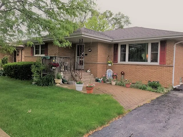 734 E 164th Pl photo 1