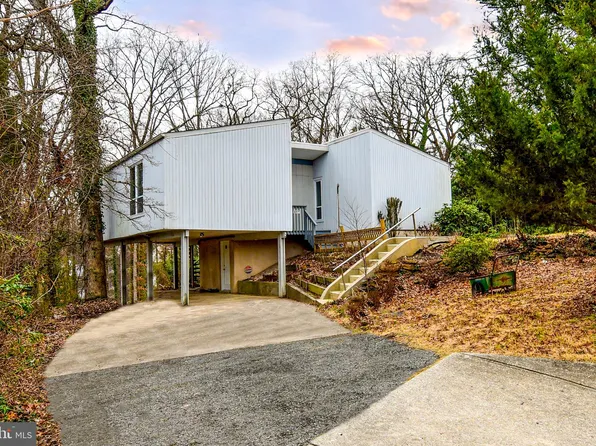 6817 3rd St, Riverdale, MD 20737