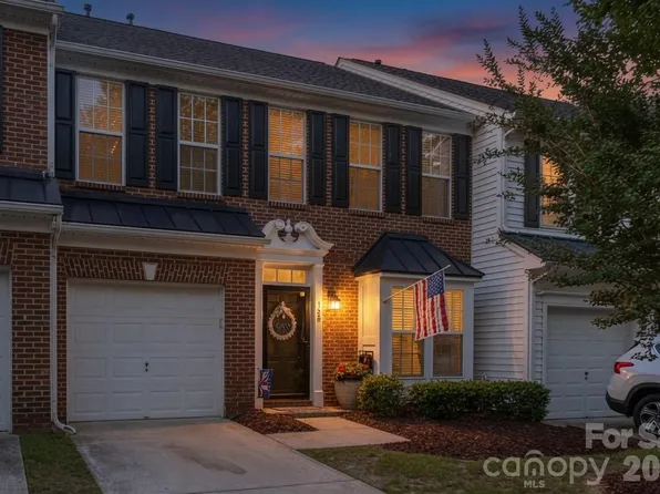 155 Cypress Landing Dr, Mooresville, NC 28117