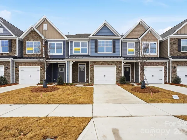 4229 Black Ct, Harrisburg, NC 28075