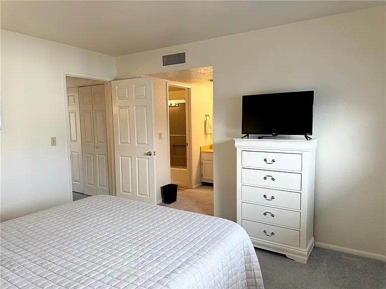 1800 Clubhouse Dr #K90 — Photo 26