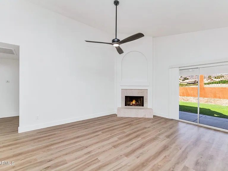 1706 E Windsong Dr — Photo 9