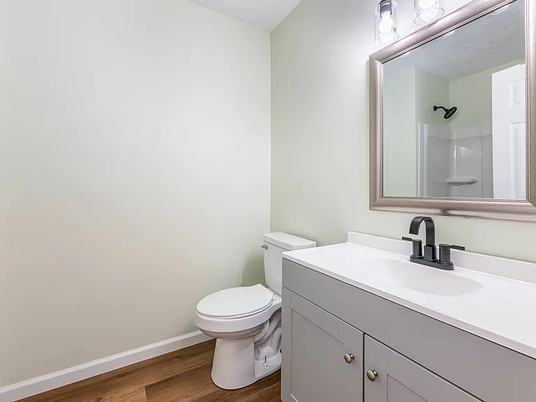 1013 Virginia Ave — Photo 14