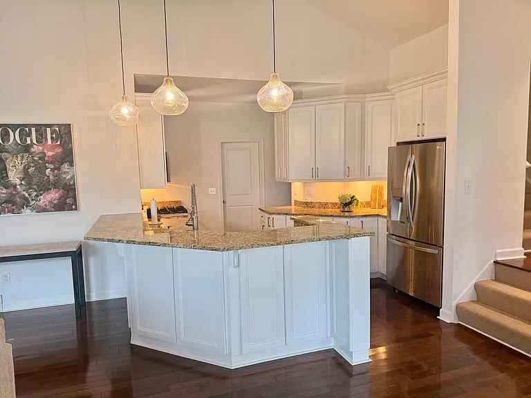 4300-20B Westford Pl — Photo 6