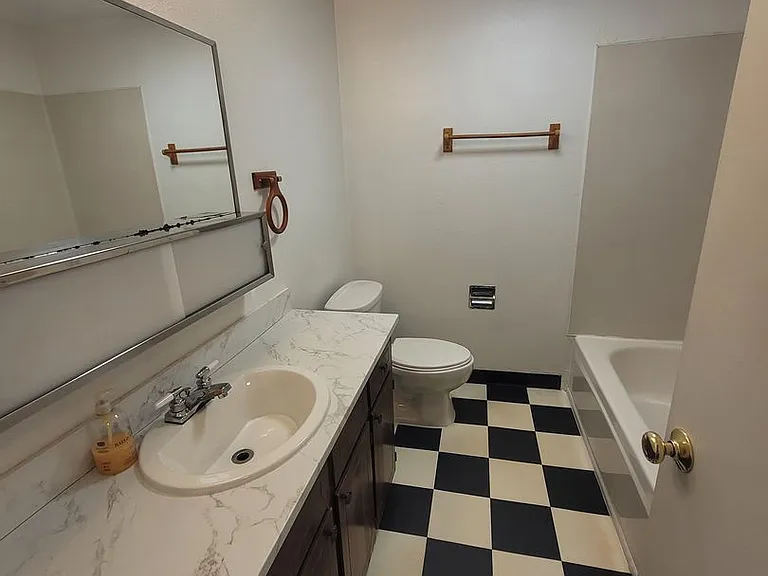 568 Cinderella Loop — Photo 14