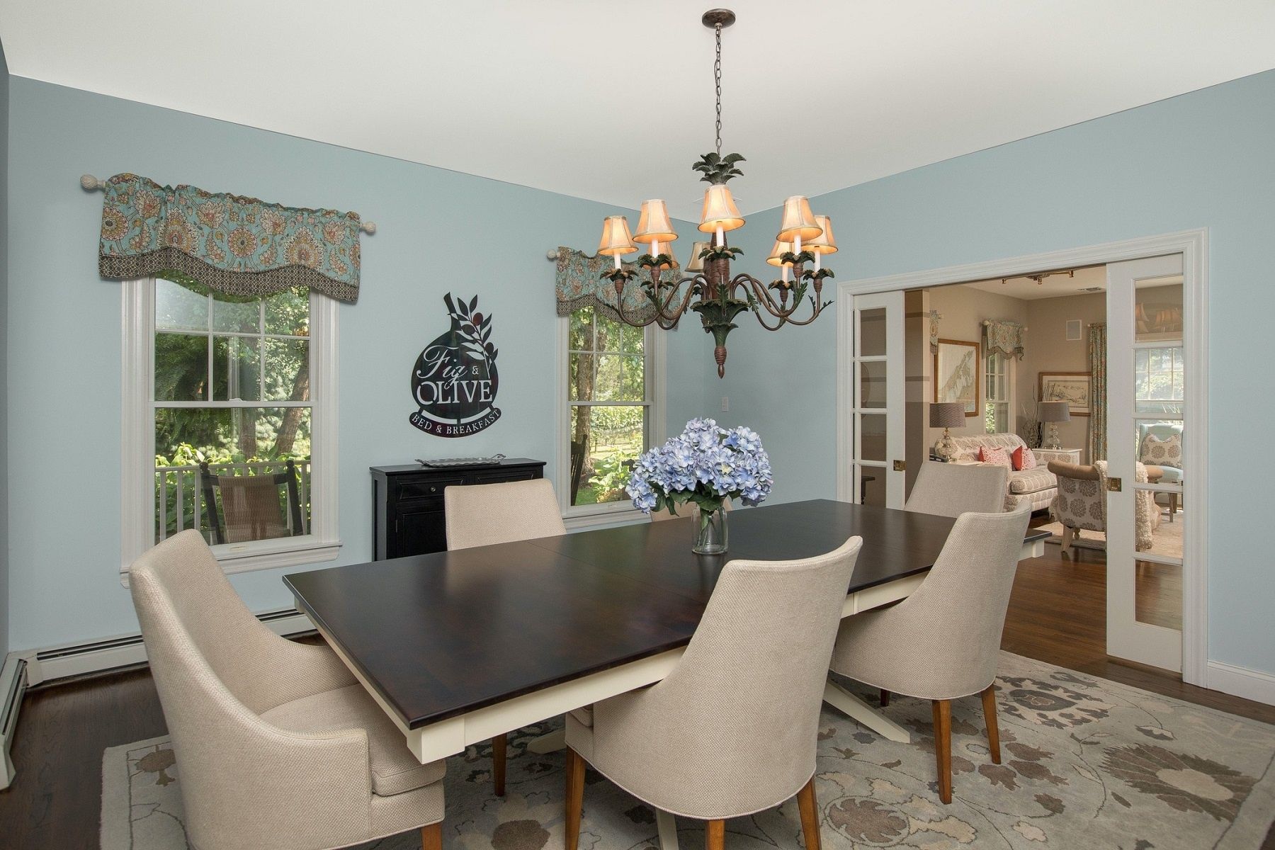 580 Skunk Ln, Cutchogue, NY 11935 Out East