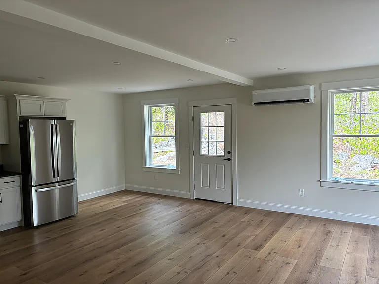 200 W Gray Rd — Photo 6