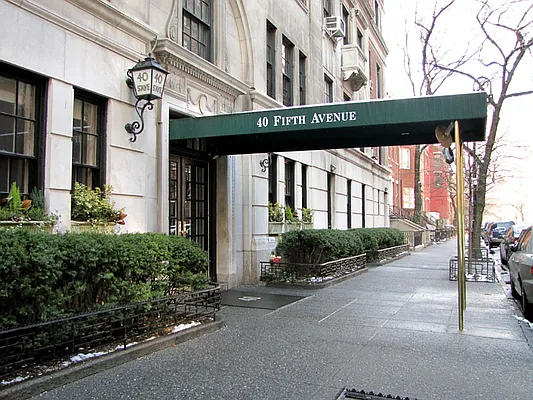 Sold by Ann Weintraub, Ltd. | media 4