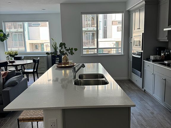 4th image of 3208 Mallard Ct