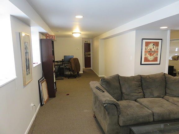 4th image of 1746 W Beach Ave #Gdn