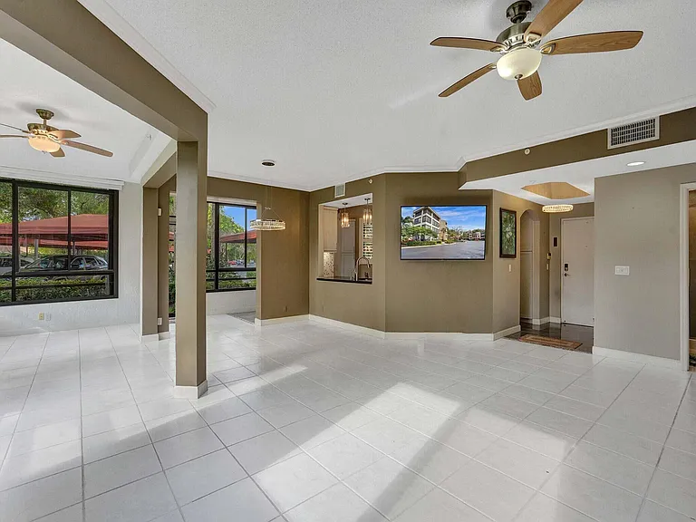 7546 La Paz Blvd #108 — Photo 9
