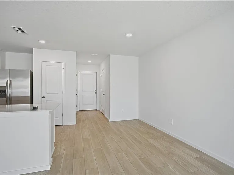 862 Lynx St — Photo 9