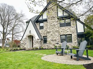 374 Stanbery Ave, Bexley, OH 43209