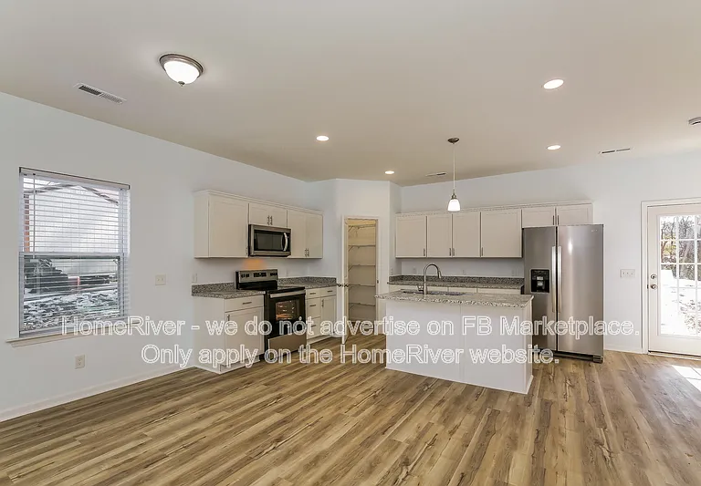 817 Chandler Ave — Photo 5