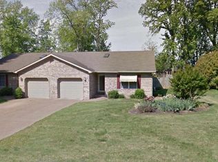 5677 Maple Ln, Newburgh, IN 47630