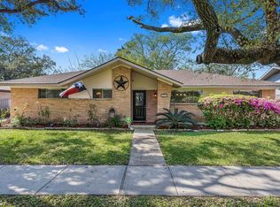 2029 Willow Wisp Dr, Seabrook, TX 77586