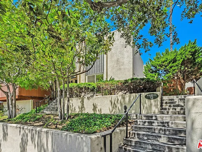 11260 Overland Ave #12D — Photo 6