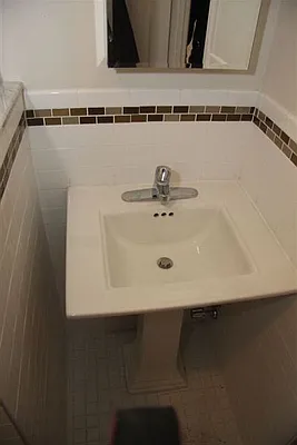 Rented by Standard Realty | media 18