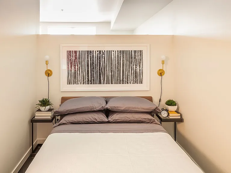 Welcome to Dexter Hayes! Modern convenience with exceptional views! — Photo 20