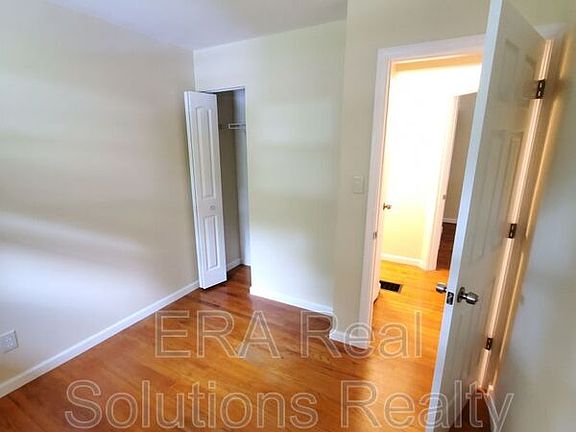 5th image of 217 Gladys Rd