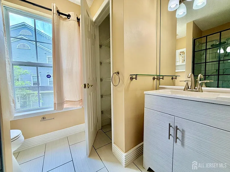 191 Prestwick Way — Photo 16