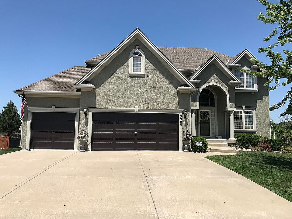 1st image of 3908 NE 95th Ter