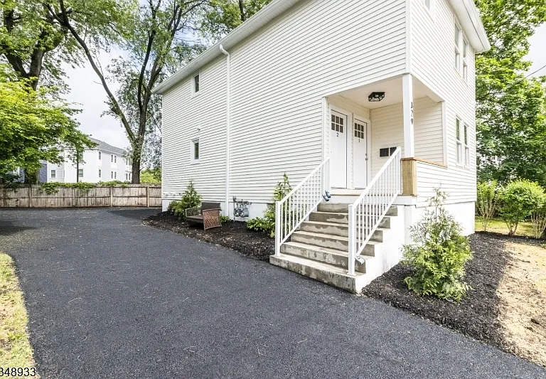 329 Livingston St #1 — Photo 2