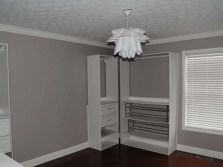4705 Athalia Dr — Photo 8