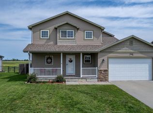 13450 Montrose Ct, Waverly, NE 68462
