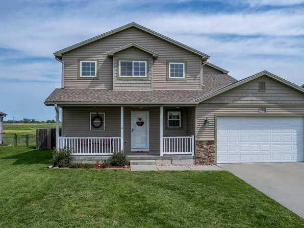 13450 Montrose Ct, Waverly, NE 68462